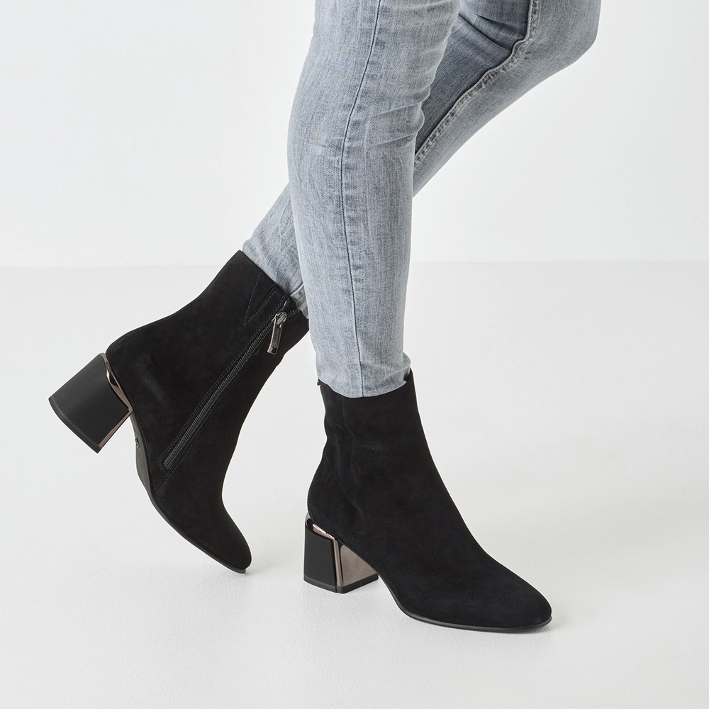 Tamaris crne kožne čizme 1-25341-45-004